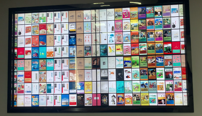 大屏魔墙互动是一种利用大屏幕拼接技术结合多媒体互动软件